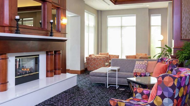 <b>Hilton Garden Inn Indianapolis/Greenwood Lobby</b>. Images powered by <a href="https://iceportal.shijigroup.com/" title="IcePortal" target="_blank">IcePortal</a>.