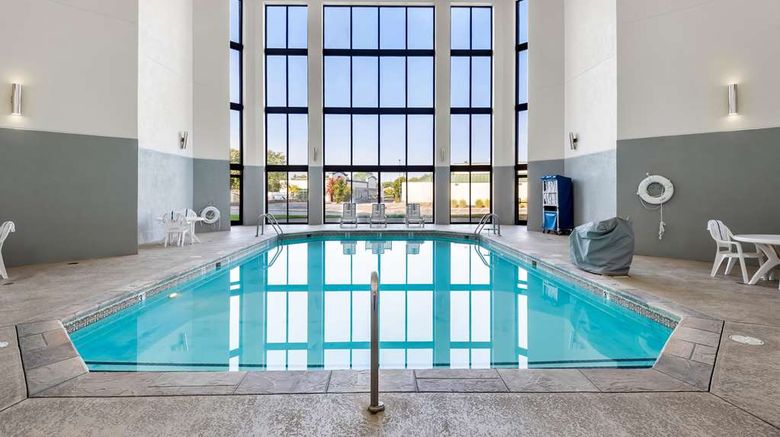 <b>Hampton Inn Indianapolis-NE/Castleton Pool</b>. Images powered by <a href="https://iceportal.shijigroup.com/" title="IcePortal" target="_blank">IcePortal</a>.