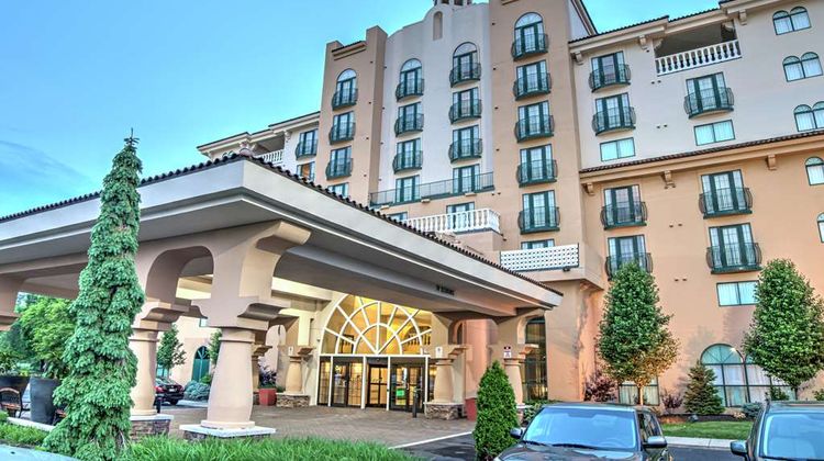 Embassy Suites Indianapolis - North Exterior