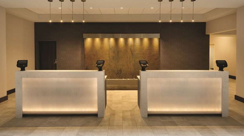 <b>Embassy Suites Indianapolis – Downtown Lobby</b>. Images powered by <a href="https://iceportal.shijigroup.com/" title="IcePortal" target="_blank">IcePortal</a>.