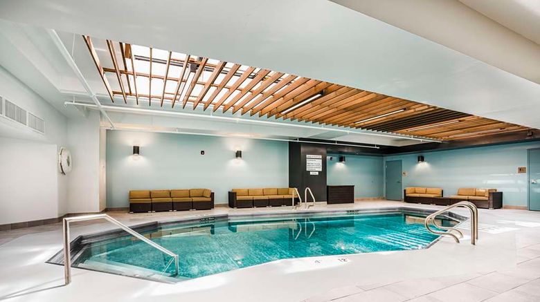 <b>Embassy Suites Indianapolis – Downtown Pool</b>. Images powered by <a href="https://iceportal.shijigroup.com/" title="IcePortal" target="_blank">IcePortal</a>.