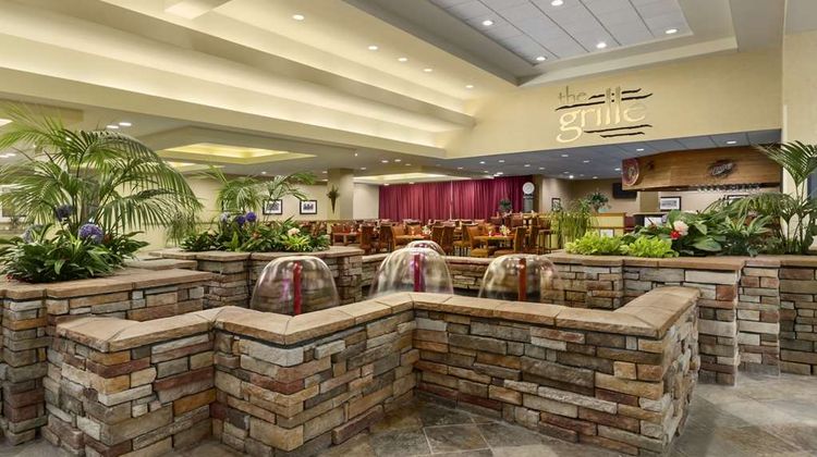 Embassy Suites Hotel Winston-Salem Lobby