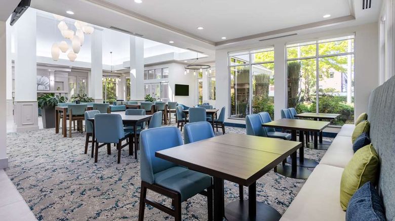 <b>Hilton Garden Inn Hanes Mall Lobby</b>. Images powered by <a href="https://iceportal.shijigroup.com/" title="IcePortal" target="_blank">IcePortal</a>.