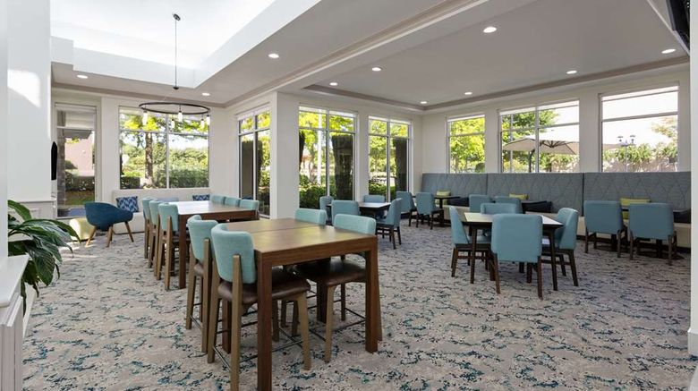 <b>Hilton Garden Inn Hanes Mall Lobby</b>. Images powered by <a href="https://iceportal.shijigroup.com/" title="IcePortal" target="_blank">IcePortal</a>.