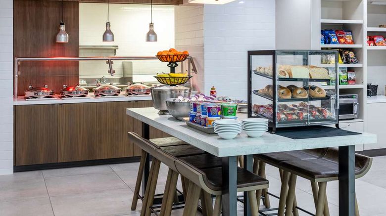 <b>Hilton Garden Inn Hanes Mall Restaurant</b>. Images powered by <a href="https://iceportal.shijigroup.com/" title="IcePortal" target="_blank">IcePortal</a>.