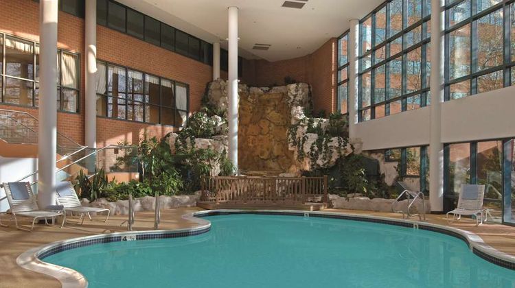 Hilton Long Island/Huntington Pool