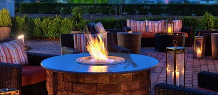 Hilton Garden Inn Riverhead Exterior
