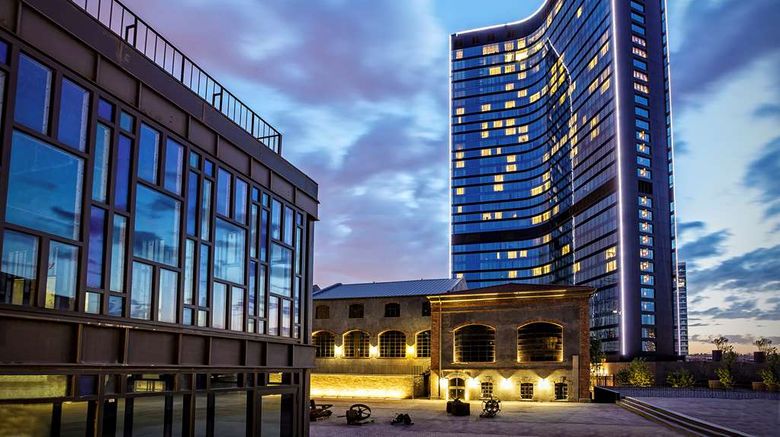 <b>Hilton Istanbul Bomonti Hotel Exterior</b>. Images powered by <a href="https://iceportal.shijigroup.com/" title="IcePortal" target="_blank">IcePortal</a>.