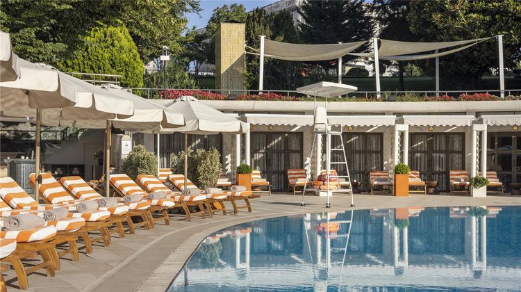Hilton Istanbul Bosphorus Pool