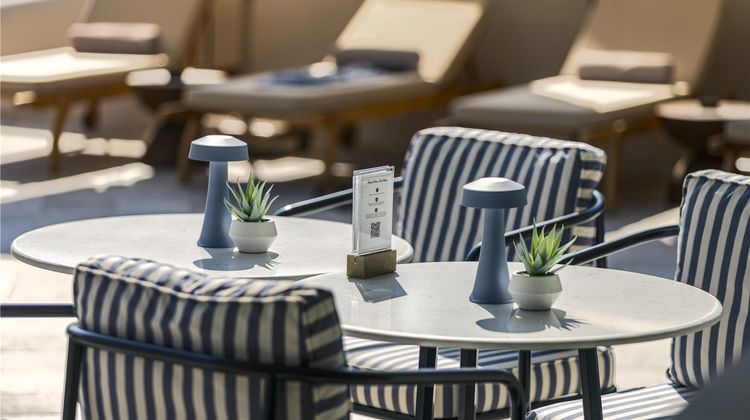 Hilton Istanbul Bosphorus Pool