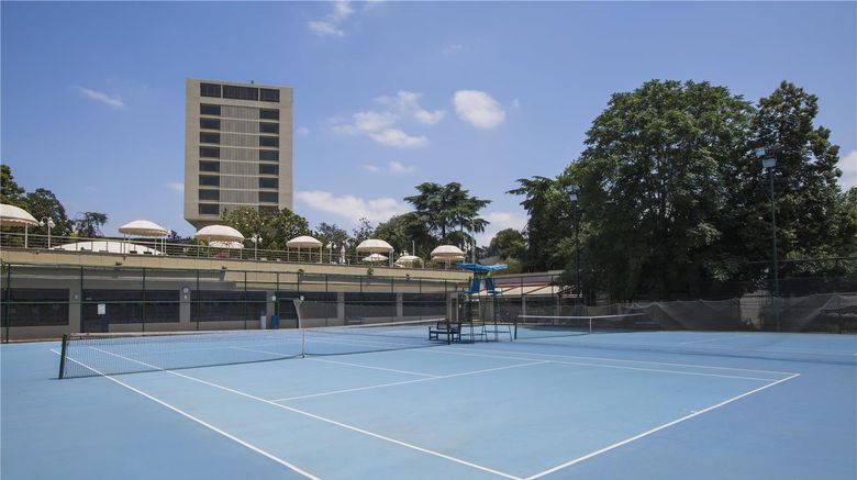 <b>Hilton Istanbul Bosphorus Recreation</b>. Images powered by <a href="https://iceportal.shijigroup.com/" title="IcePortal" target="_blank">IcePortal</a>.