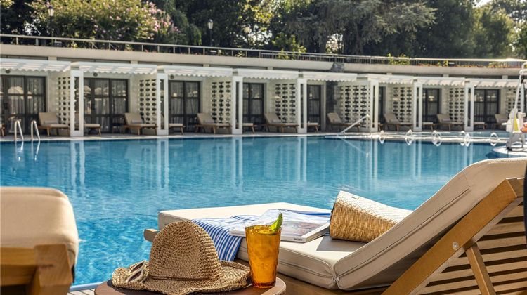 Hilton Istanbul Bosphorus Pool
