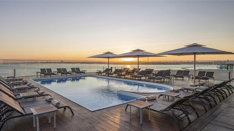 DoubleTree by Hilton Istanbul - Moda Pool