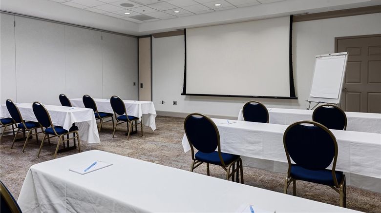 <b>Hilton Garden Inn Ithaca Meeting</b>. Images powered by <a href="https://iceportal.shijigroup.com/" title="IcePortal" target="_blank">IcePortal</a>.