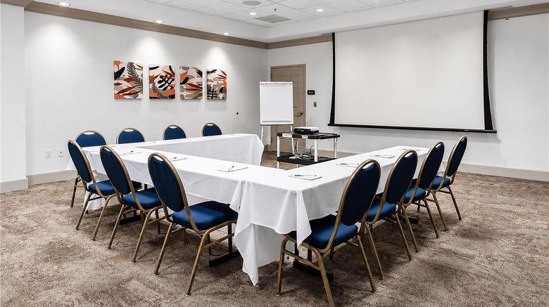 <b>Hilton Garden Inn Ithaca Meeting</b>. Images powered by <a href="https://iceportal.shijigroup.com/" title="IcePortal" target="_blank">IcePortal</a>.