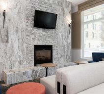 Hilton Garden Inn Ithaca Lobby