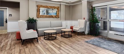 Hilton Garden Inn Ithaca Lobby