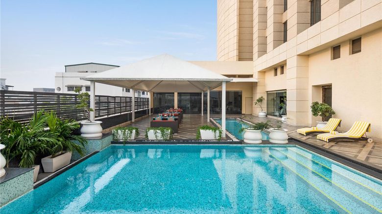 <b>Hilton Jaipur Pool</b>. Images powered by <a href="https://iceportal.shijigroup.com/" title="IcePortal" target="_blank">IcePortal</a>.