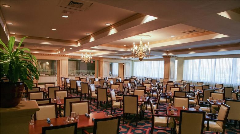 <b>Hilton Jackson Restaurant</b>. Images powered by <a href="https://iceportal.shijigroup.com/" title="IcePortal" target="_blank">IcePortal</a>.