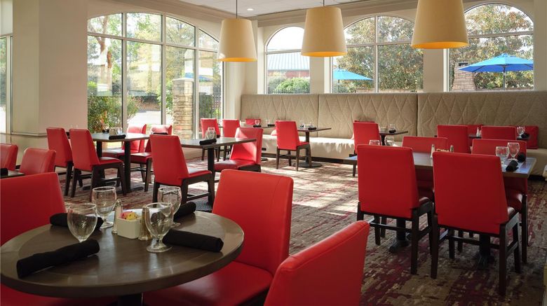 <b>Hilton Garden Inn Madison Restaurant</b>. Images powered by <a href="https://iceportal.shijigroup.com/" title="IcePortal" target="_blank">IcePortal</a>.