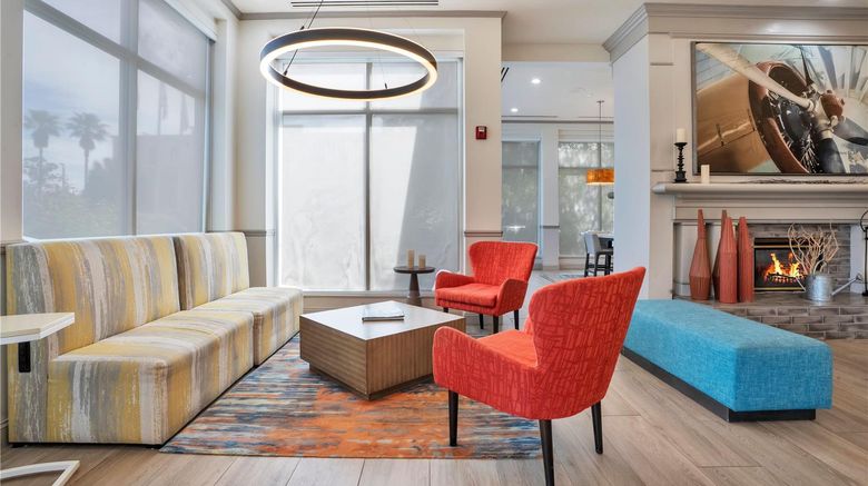 <b>Hilton Garden Inn Jacksonville Airport Lobby</b>. Images powered by <a href="https://iceportal.shijigroup.com/" title="IcePortal" target="_blank">IcePortal</a>.
