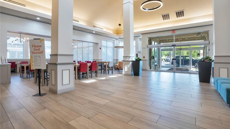 Hilton Garden Inn Jacksonville Airport Lobby