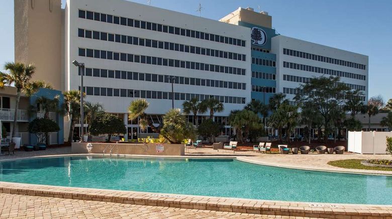 <b>DoubleTree by Hilton Jacksonville Arpt Pool</b>. Images powered by <a href="https://iceportal.shijigroup.com/" title="IcePortal" target="_blank">IcePortal</a>.