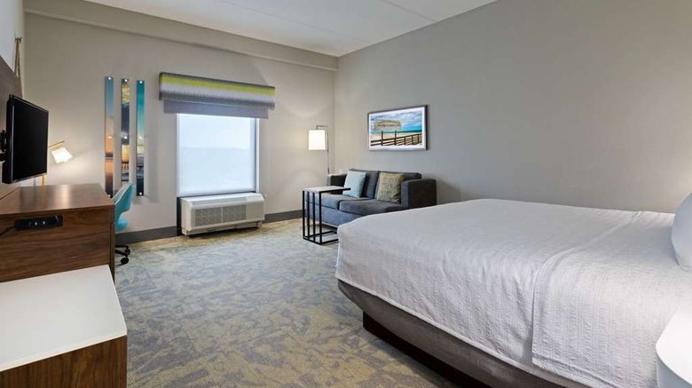 <b>Hampton Inn I-295 East-Baymeadows Room</b>. Images powered by <a href="https://iceportal.shijigroup.com/" title="IcePortal" target="_blank">IcePortal</a>.