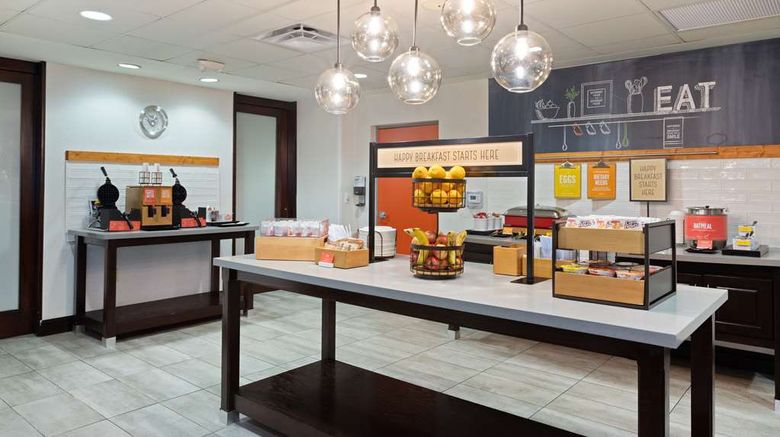 <b>Hampton Inn I-295 East-Baymeadows Restaurant</b>. Images powered by <a href="https://iceportal.shijigroup.com/" title="IcePortal" target="_blank">IcePortal</a>.
