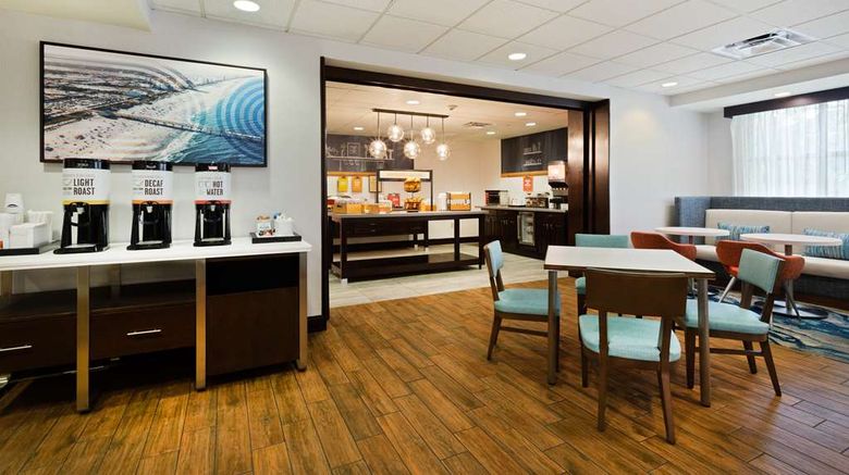 <b>Hampton Inn I-295 East-Baymeadows Restaurant</b>. Images powered by <a href="https://iceportal.shijigroup.com/" title="IcePortal" target="_blank">IcePortal</a>.
