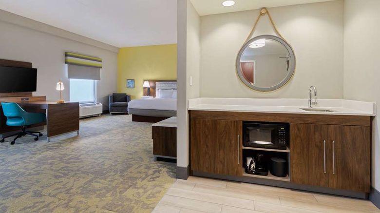 <b>Hampton Inn I-295 East-Baymeadows Room</b>. Images powered by <a href="https://iceportal.shijigroup.com/" title="IcePortal" target="_blank">IcePortal</a>.