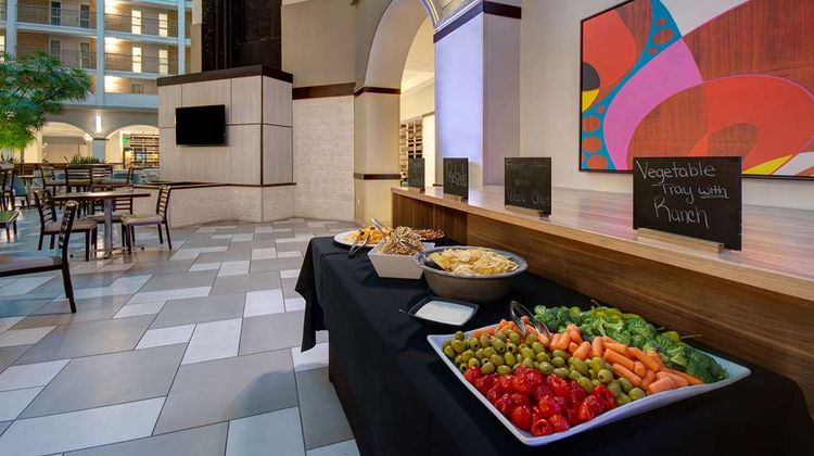 Embassy Suites Hotel Jacksonville Lobby