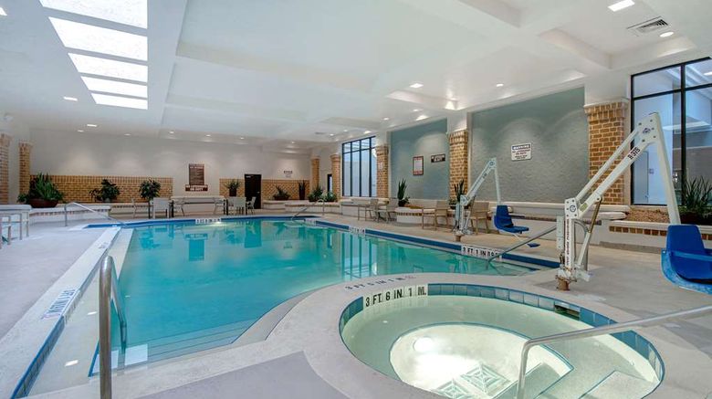 <b>Embassy Suites Hotel Jacksonville Pool</b>. Images powered by <a href="https://iceportal.shijigroup.com/" title="IcePortal" target="_blank">IcePortal</a>.