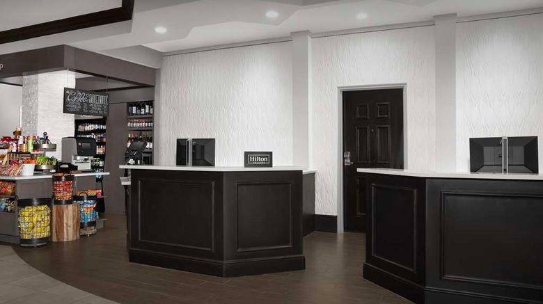 <b>Hilton Garden Inn JAX Downtown/Southbank Lobby</b>. Images powered by <a href="https://iceportal.shijigroup.com/" title="IcePortal" target="_blank">IcePortal</a>.