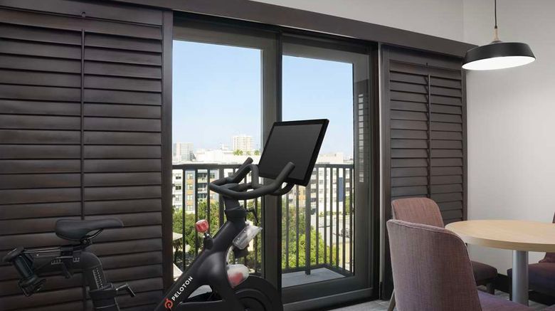 <b>Hilton Garden Inn JAX Downtown/Southbank Room</b>. Images powered by <a href="https://iceportal.shijigroup.com/" title="IcePortal" target="_blank">IcePortal</a>.