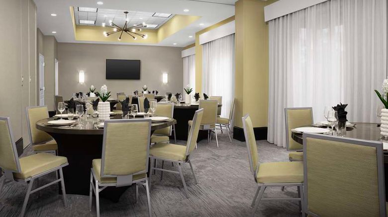 <b>Hilton Garden Inn JAX Downtown/Southbank Meeting</b>. Images powered by <a href="https://iceportal.shijigroup.com/" title="IcePortal" target="_blank">IcePortal</a>.