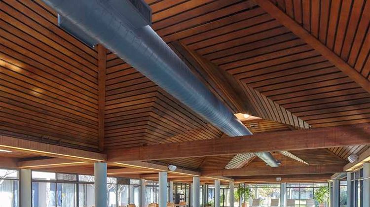 Doubletree by Hilton Berkeley Marina Pool