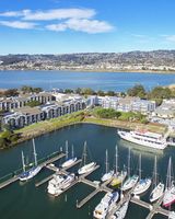 Doubletree by Hilton Berkeley Marina