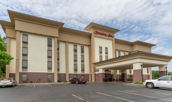 Hampton Inn Jefferson City at Capital Mall Exterior