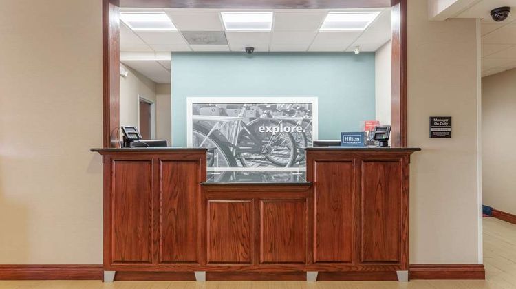 Hampton Inn Jefferson City at Capital Mall Lobby
