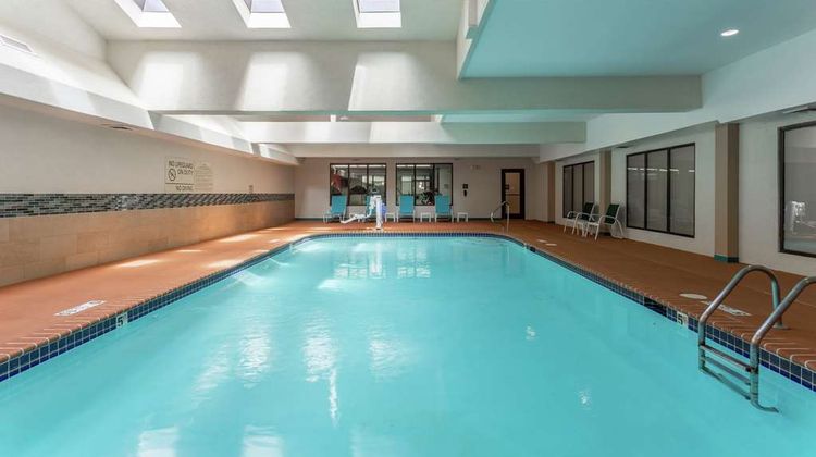 Hampton Inn Jefferson City at Capital Mall Pool