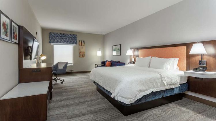 Hampton Inn Jefferson City at Capital Mall Room