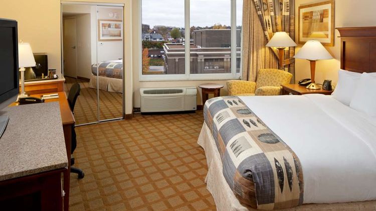 DoubleTree by Hilton Jefferson City Room