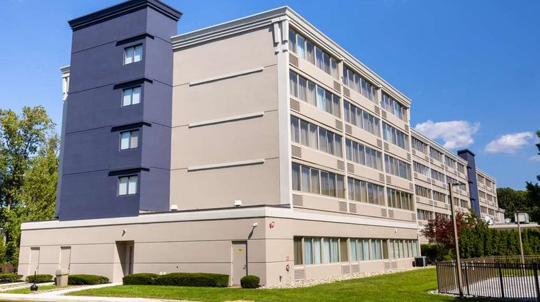 <b>Doubletree Tinton Falls - Eatontown Exterior</b>. Images powered by <a href="https://iceportal.shijigroup.com/" title="IcePortal" target="_blank">IcePortal</a>.