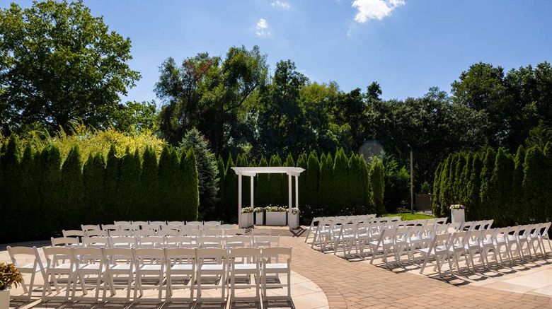 <b>Doubletree Tinton Falls - Eatontown Exterior</b>. Images powered by <a href="https://iceportal.shijigroup.com/" title="IcePortal" target="_blank">IcePortal</a>.