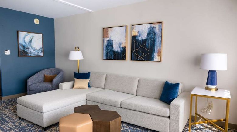 <b>Doubletree Tinton Falls - Eatontown Room</b>. Images powered by <a href="https://iceportal.shijigroup.com/" title="IcePortal" target="_blank">IcePortal</a>.