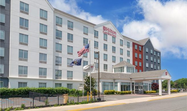 Hilton Garden Inn Queens/JFK Arpt Exterior