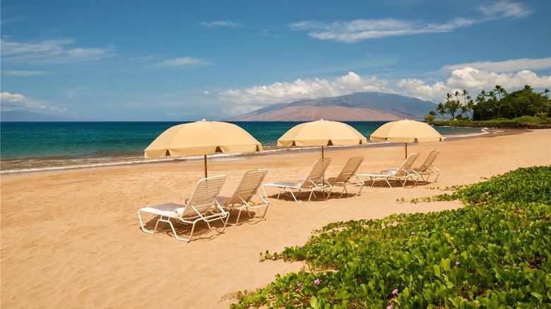 <b>Grand Wailea, A Waldorf Astoria Resort Beach</b>. Images powered by <a href="https://iceportal.shijigroup.com/" title="IcePortal" target="_blank">IcePortal</a>.
