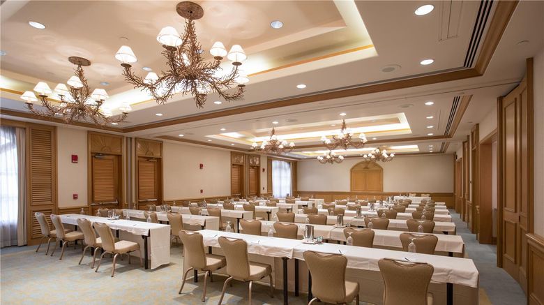 <b>Grand Wailea, A Waldorf Astoria Resort Meeting</b>. Images powered by <a href="https://iceportal.shijigroup.com/" title="IcePortal" target="_blank">IcePortal</a>.