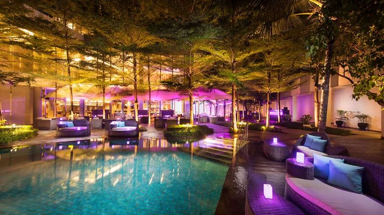 <b>DoubleTree by Hilton Jakarta Diponegoro Pool</b>. Images powered by <a href="https://iceportal.shijigroup.com/" title="IcePortal" target="_blank">IcePortal</a>.